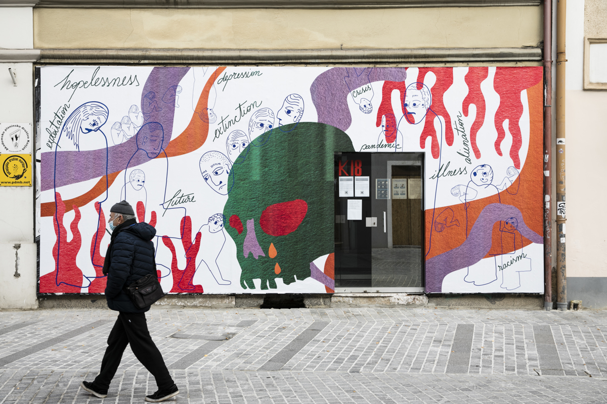 SobaZaGoste: Risani odsev o življenju v kapitalizmu