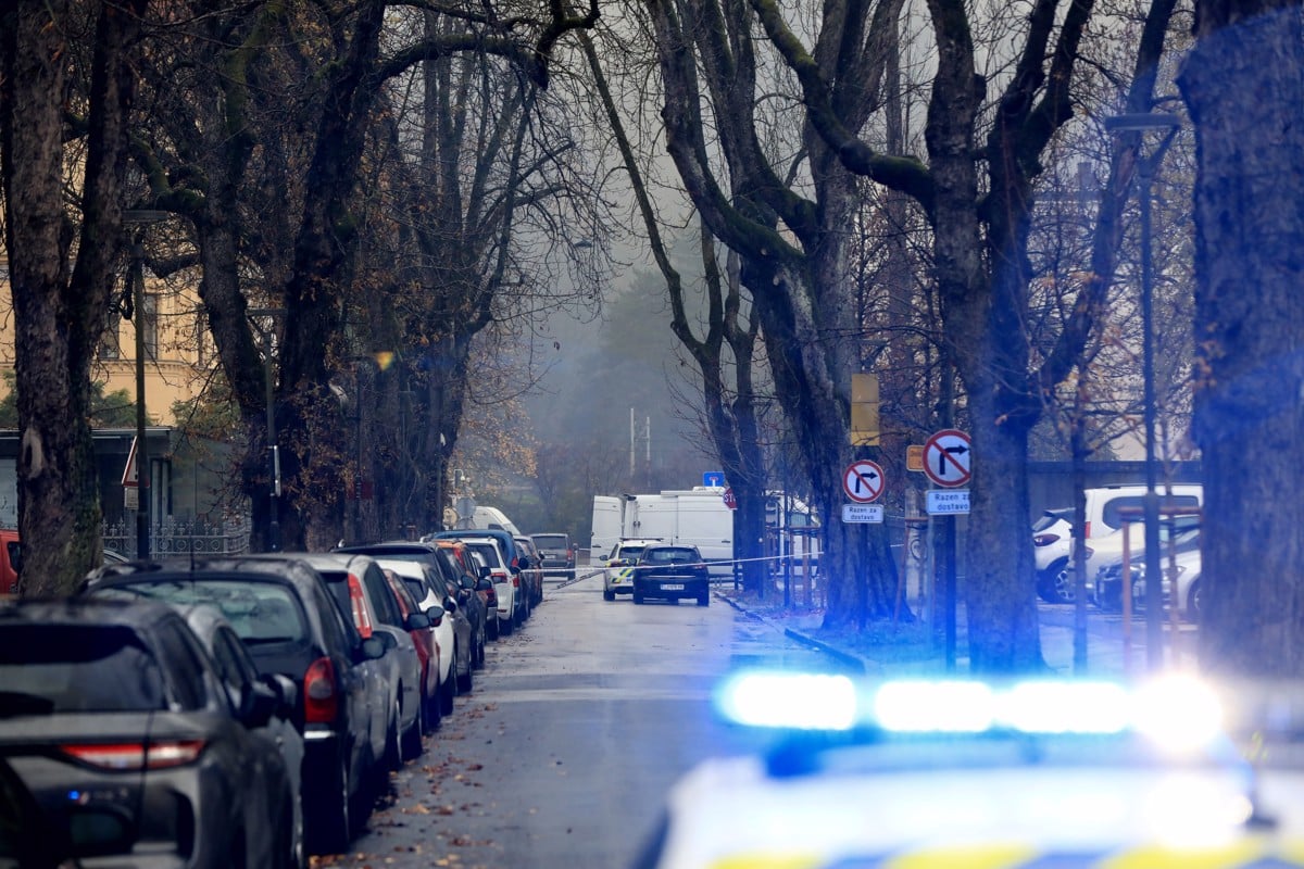 Gostinec družbi omogočil praznovanje: Ob prihodu policije obložene mize, natakar si je vestno zapisoval naročila