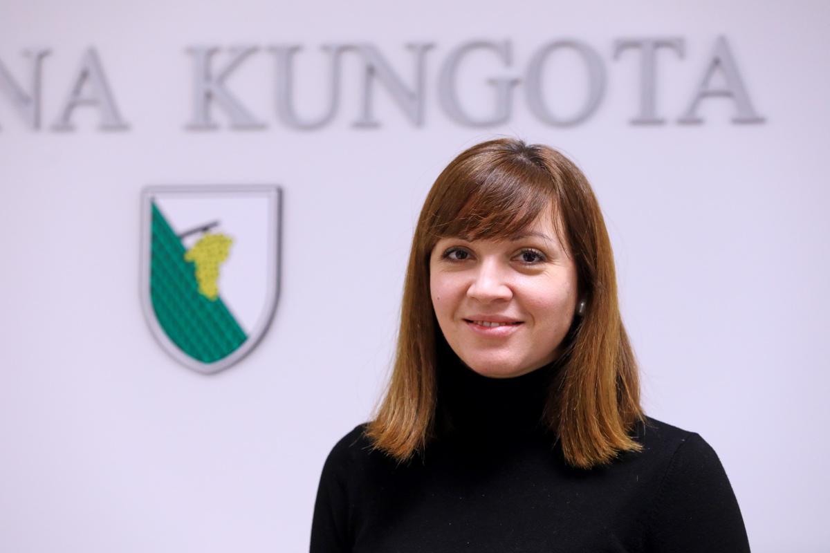 (INTERVJU) Tamara Šnofl, županja Kungote: Pri obnovi cest ne gledamo, kje živijo politiki