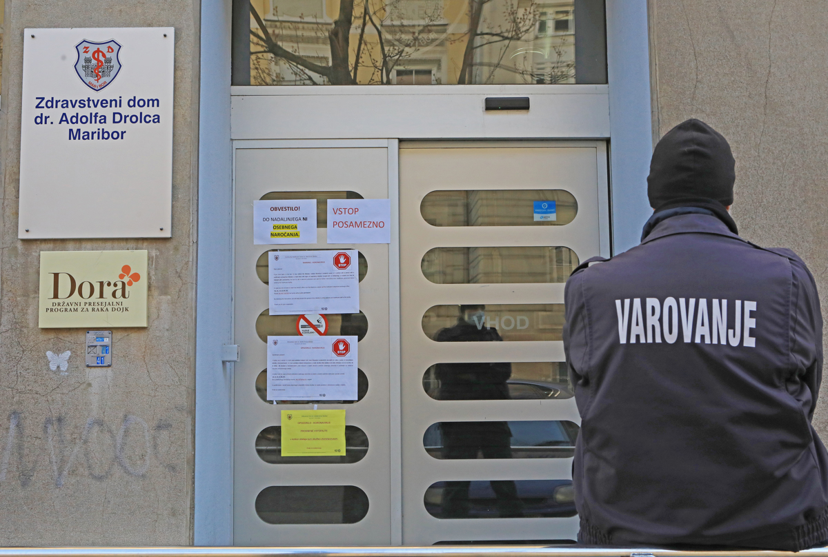 Vroča delovna mesta v Mariboru in okolici: Organizatorju osebne asistence ponujajo 2000 evrov plače, delo tudi za veterinarskega tehnika