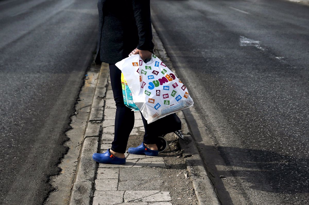 V nemških trgovinah od leta 2022 prepovedane plastične vrečke
