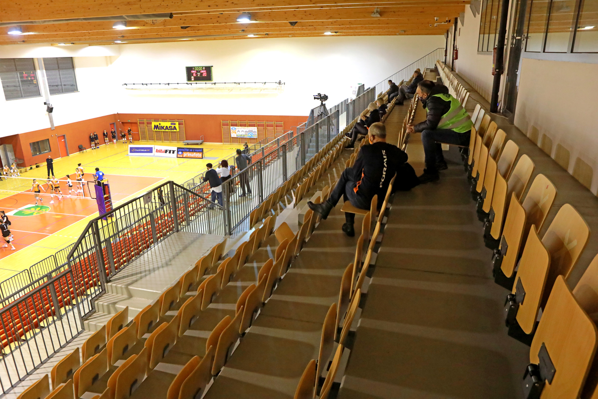 Prazne tribune: Tako so videti športne prireditve brez množice navijačev