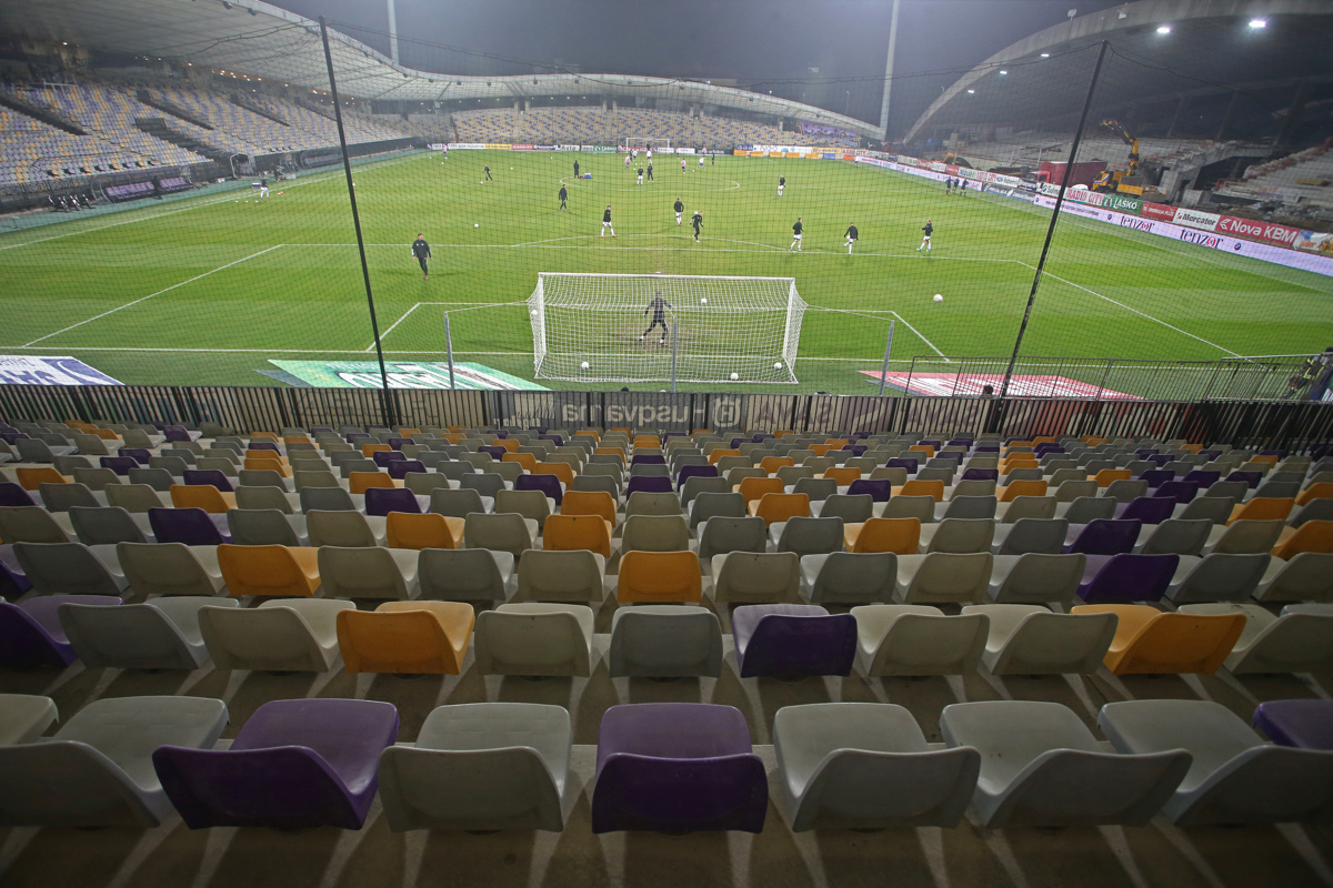 Prazne tribune: Tako so videti športne prireditve brez množice navijačev
