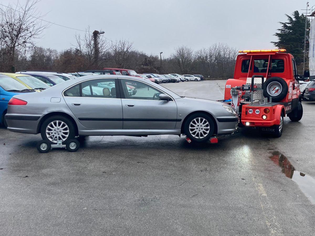 Novi pajek v Mariboru bo avtomobile odvlekel, ne naložil. Koliko vas bo udarilo po žepu?