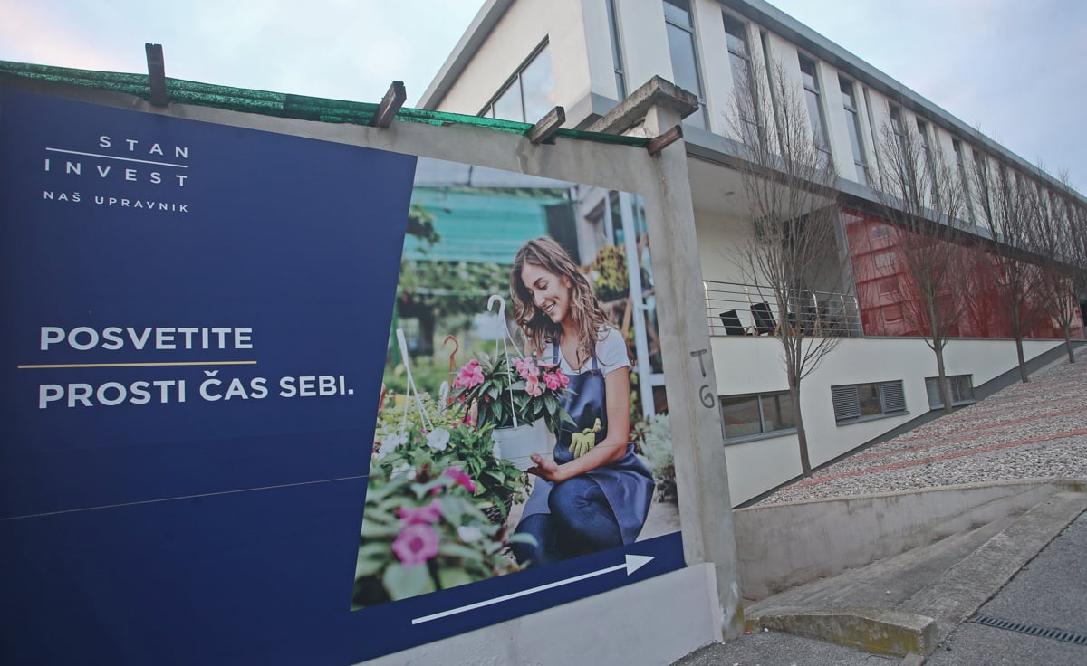 Staninvest računa evro za papirnato položnico: "Kako si bom uredila e-račun, ko pa še s telefonom komaj shajam"