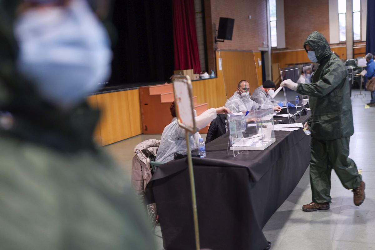 Na regionalnih volitvah v Kataloniji nizka volilna udeležba