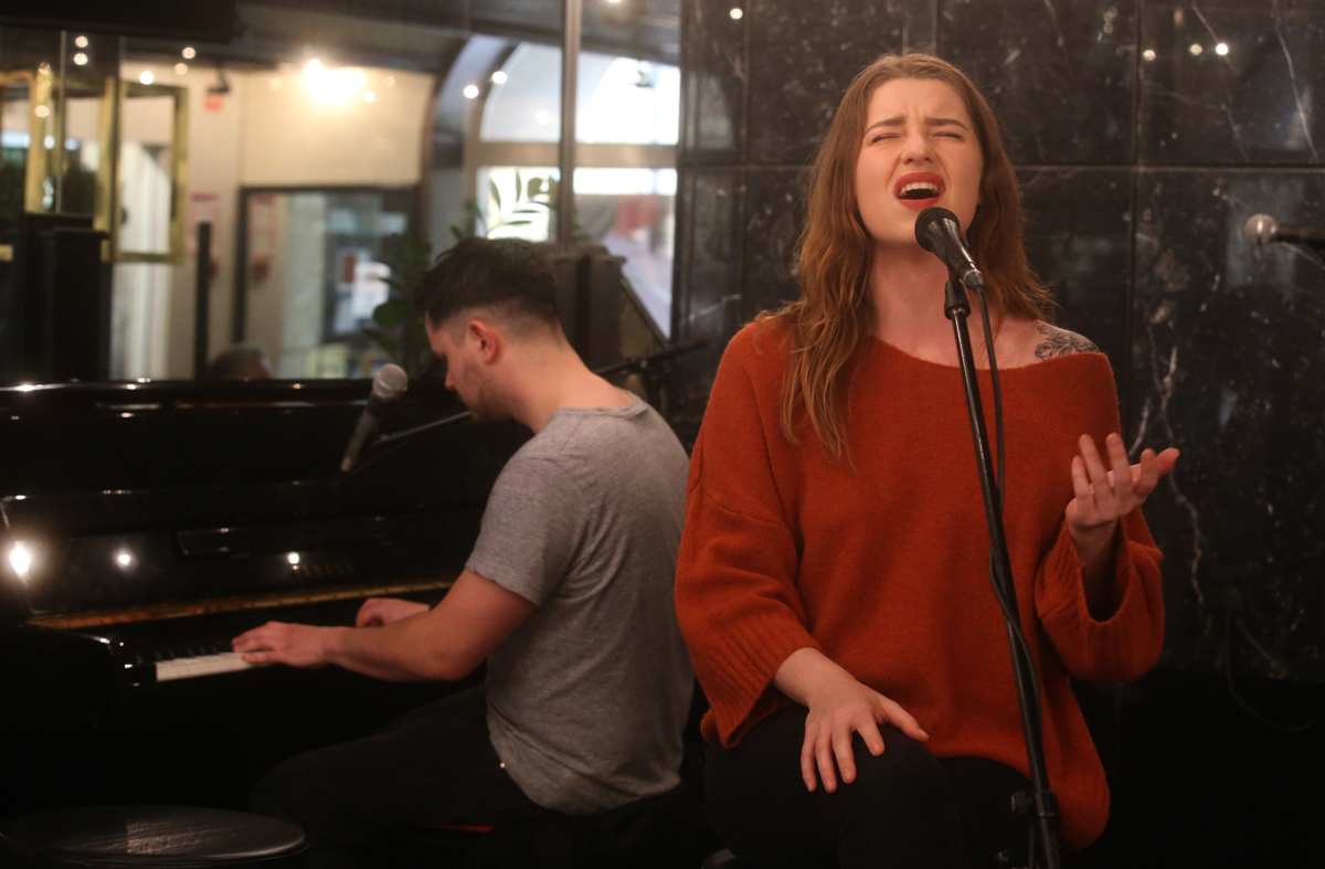 (VIDEO) Mariborski koncert, ki nas je napolnil z upanjem, da se bo svet prej ali slej spet sestavil