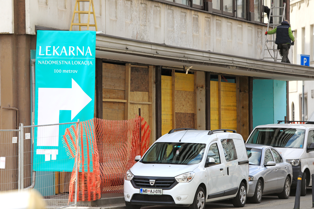 Oster odziv sindikatov Lekarn Maribor: Smo kot bankomat za občine