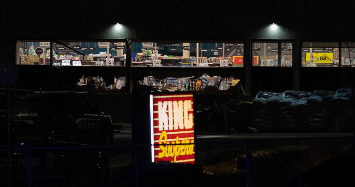 (FOTO) Moški v supermarketu blizu Denverja ubil deset ljudi. Med mrtvimi tudi policist, ki je prvi posredoval