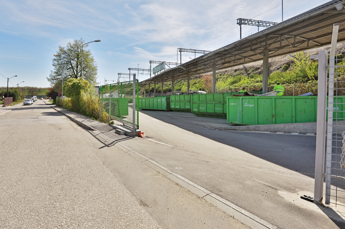 V zbirnem centru odpadkov v središču Maribora praznično prazno