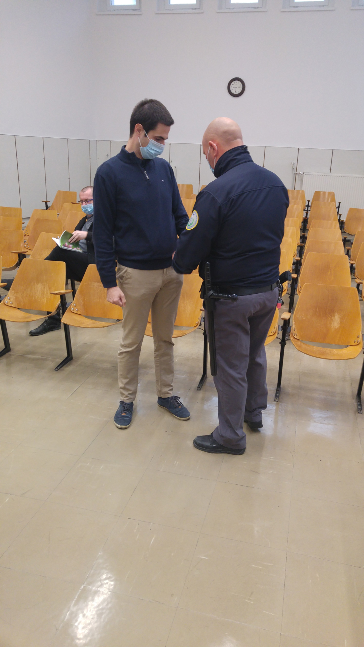 Sojenje: "Luka mi je nekaj podtaknil v krofe"