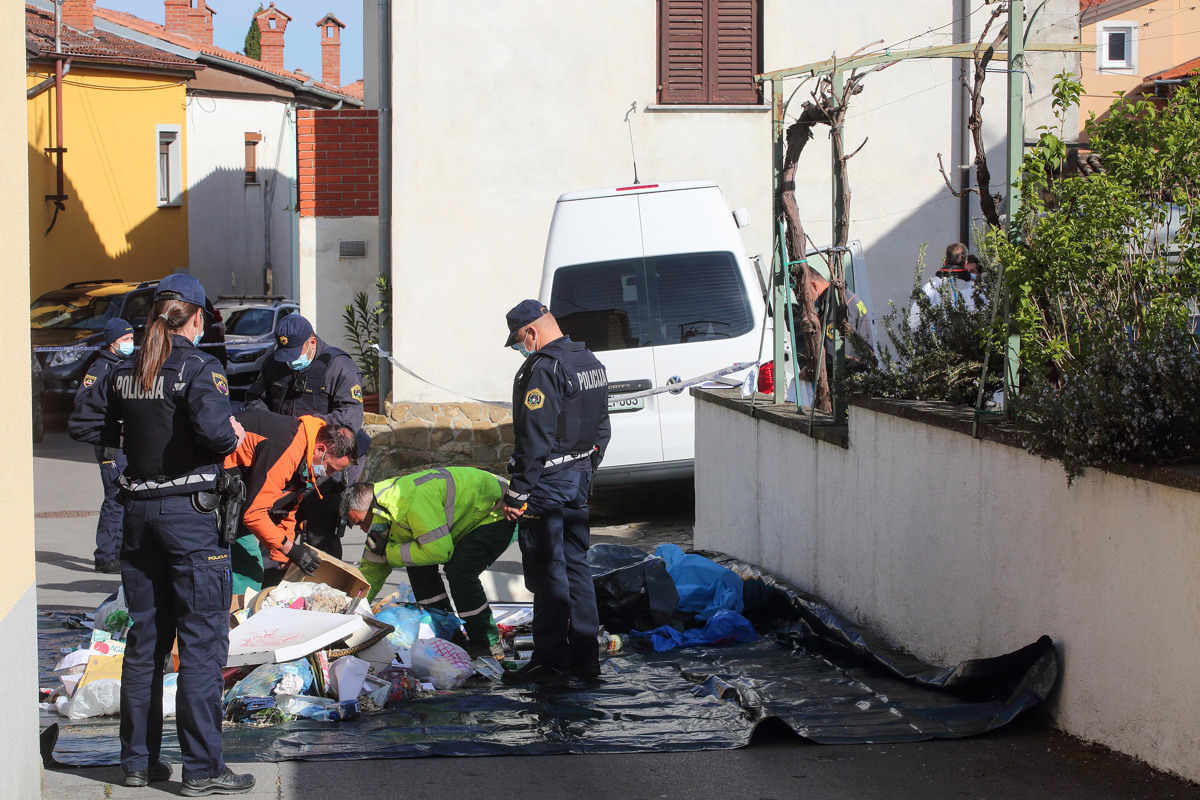 (FOTO) V Bertokih našli truplo 85-letnice, prijeli so 31-letnico, šlo naj bi za vnukinjo pokojne