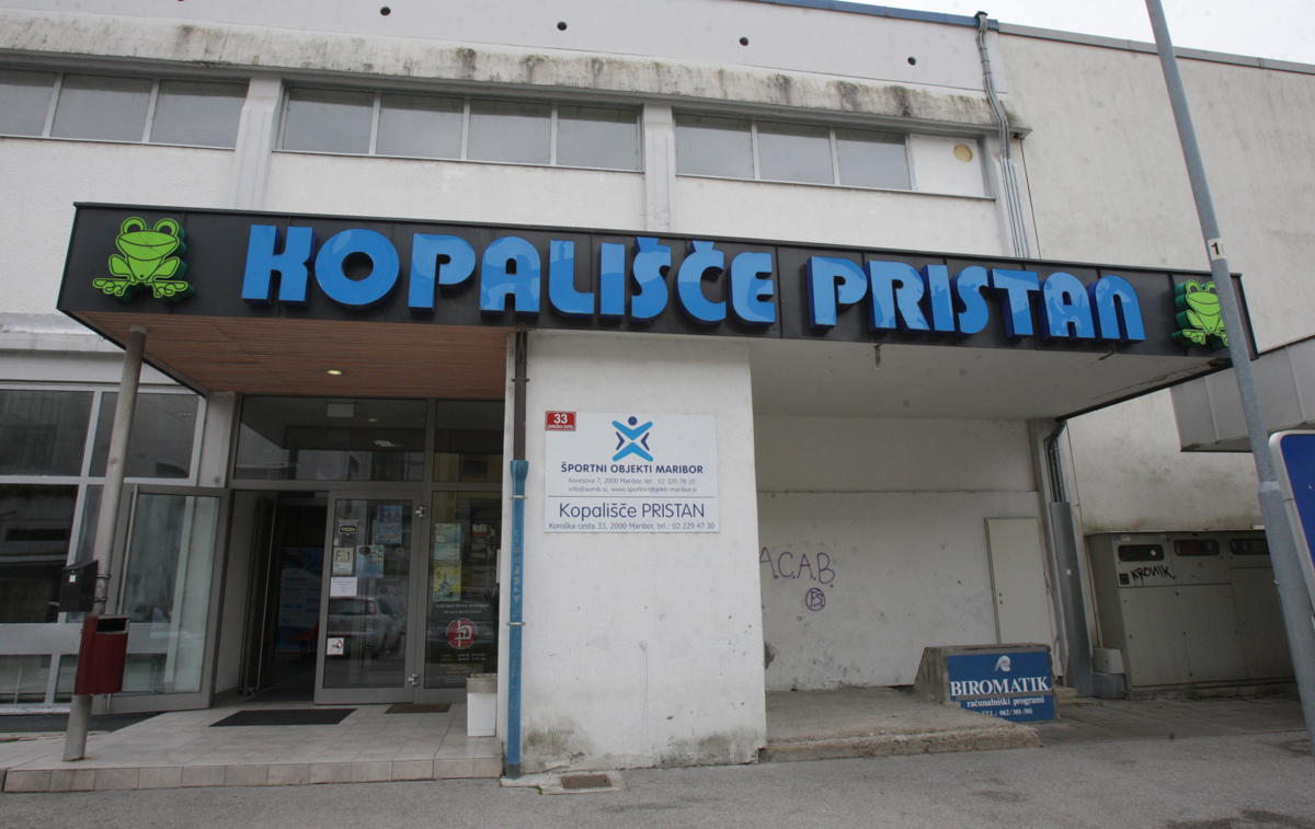 Zdaj se zatika pri urejanju avle kopališča Pristan