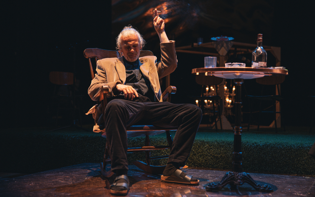 V soboto odprta premiera Mačke na vroči pločevinasti strehi