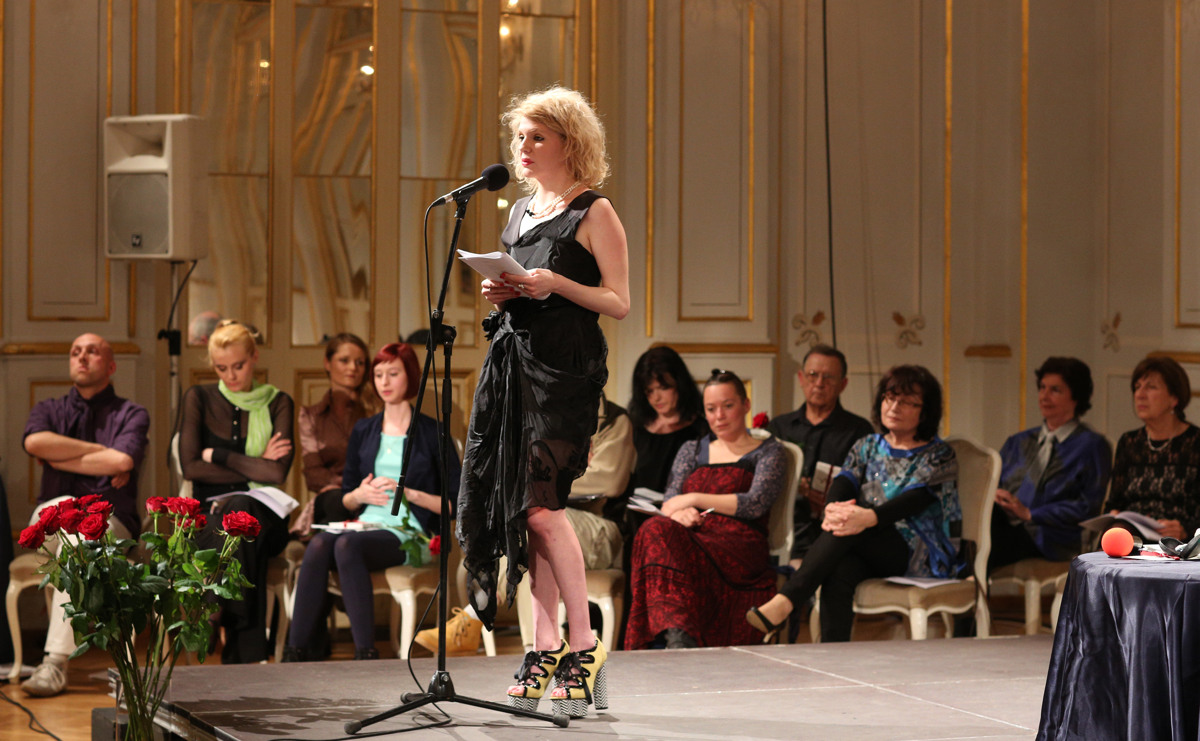 Znanih 12 finalistov letošnjega pesniškega turnirja