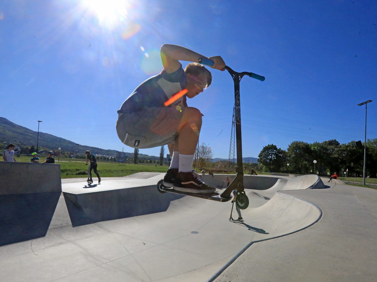 Skate park Maribor: Triki s skirojem