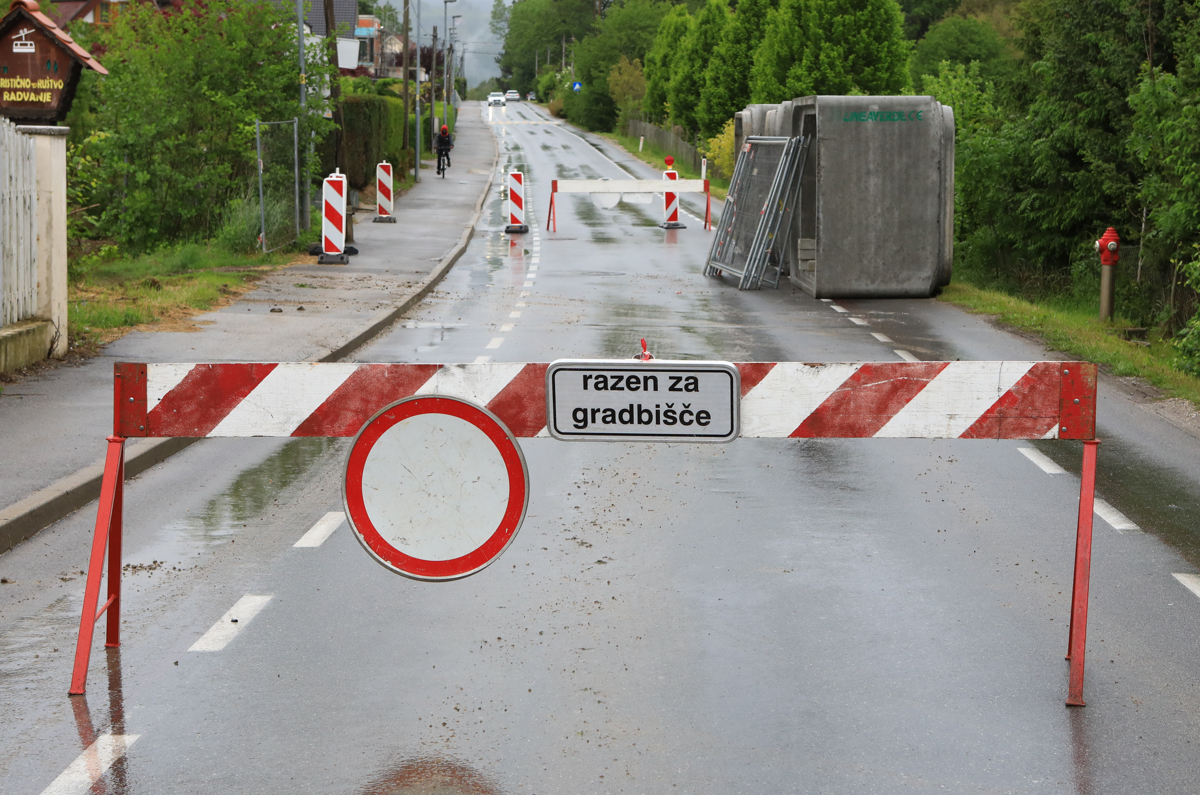 Popolna zapora Lackove ceste v Mariboru