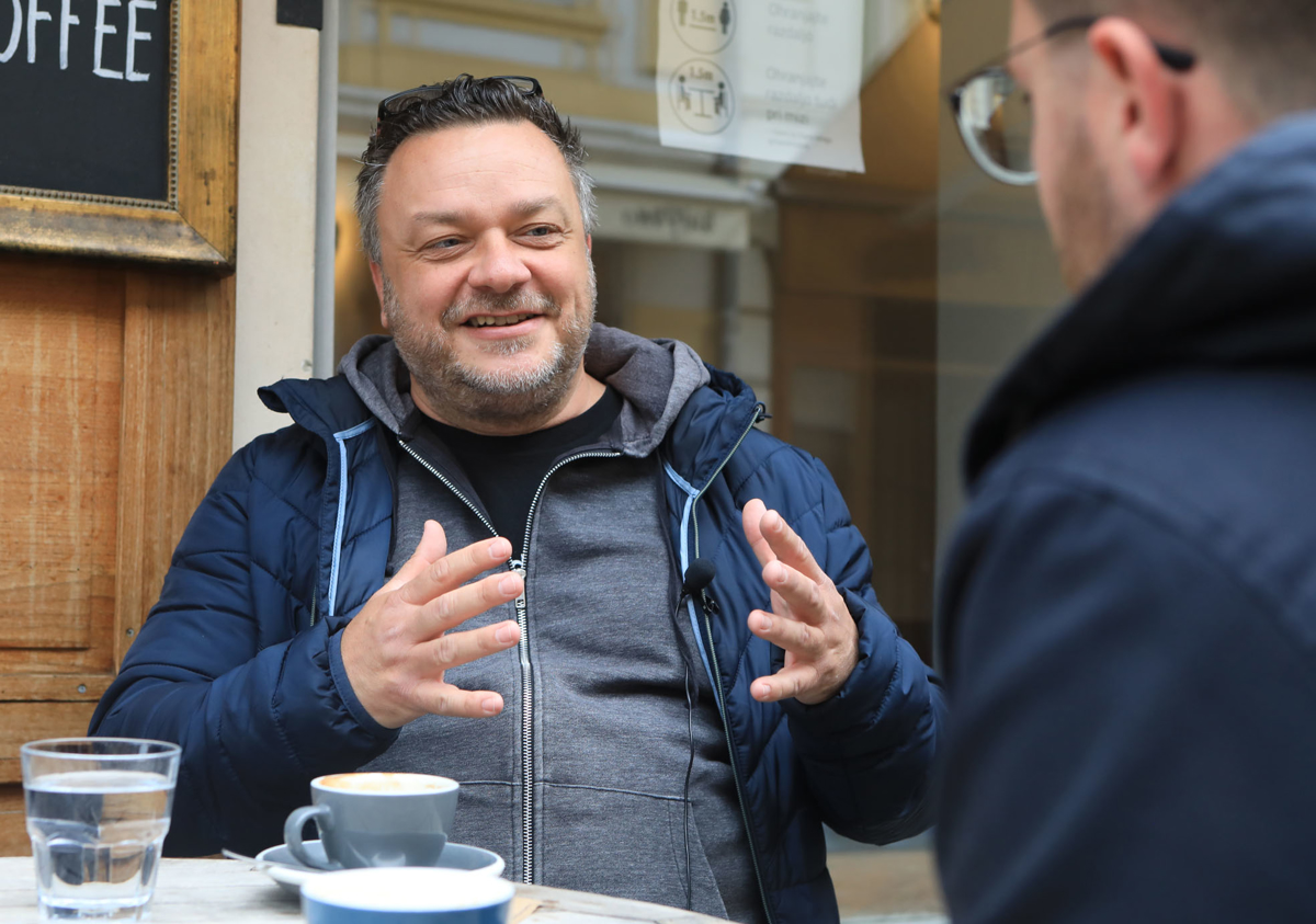 Grema na kafe s Sašem Pappom: Mestna politika ni bila lepa izkušnja