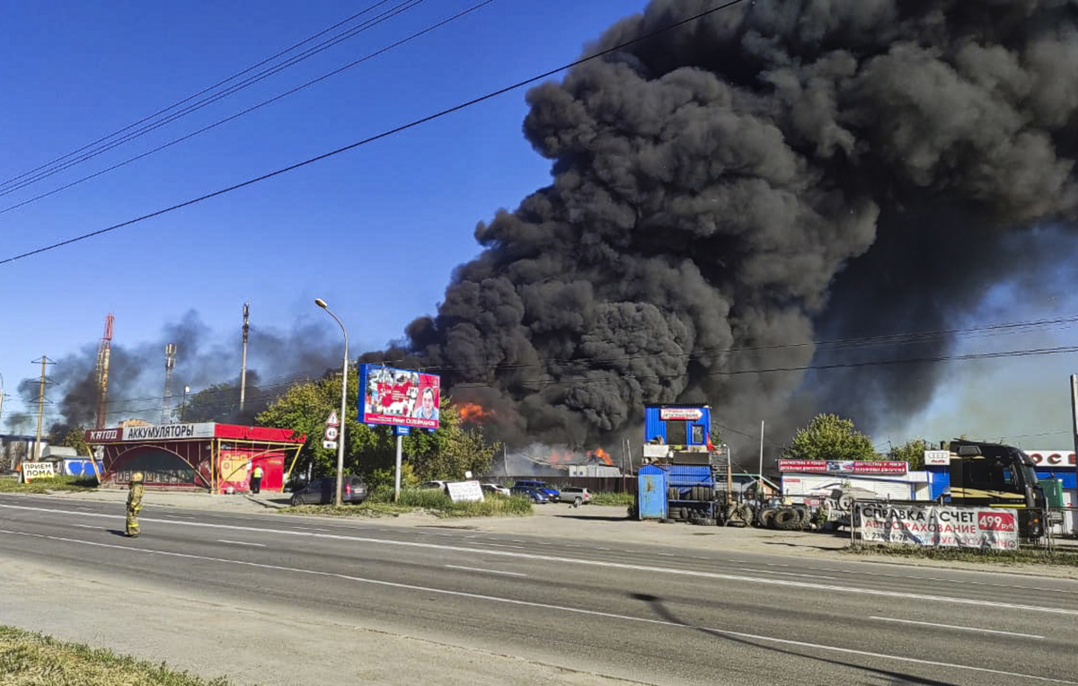 (FOTO) V Rusiji v eksploziji na bencinski črpalki več ranjenih