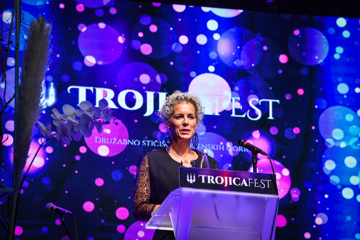 Zbrane je nagovorila tudi Tanja Arih, direktorica Zavoda za turizem Sveta Trojica.&nbsp;
