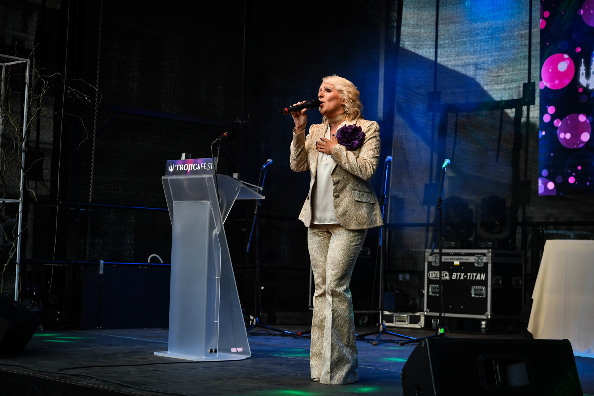 Alenka Godec je odpela nekaj svojih uspešnic in priredb.