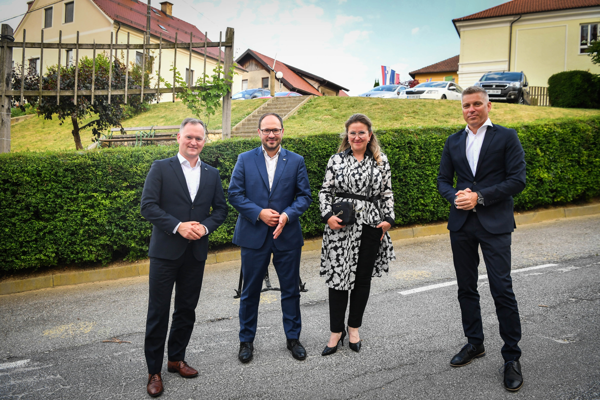 Znanih obrazov, predvsem iz političnih vod, se je na Trojicafestu kar trlo.&nbsp;