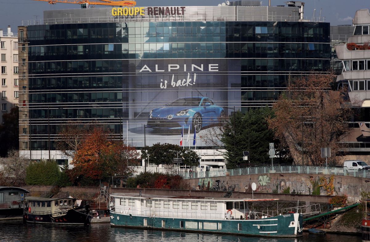 V francoski tovarni vozil od septembra do tri dni na teden delo od doma
