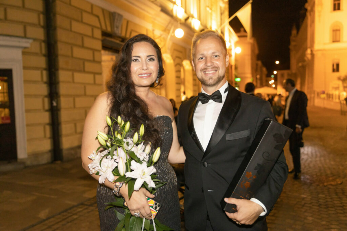 (FOTO) Čarobna Sonja Jončeva in Martin Sušnik
