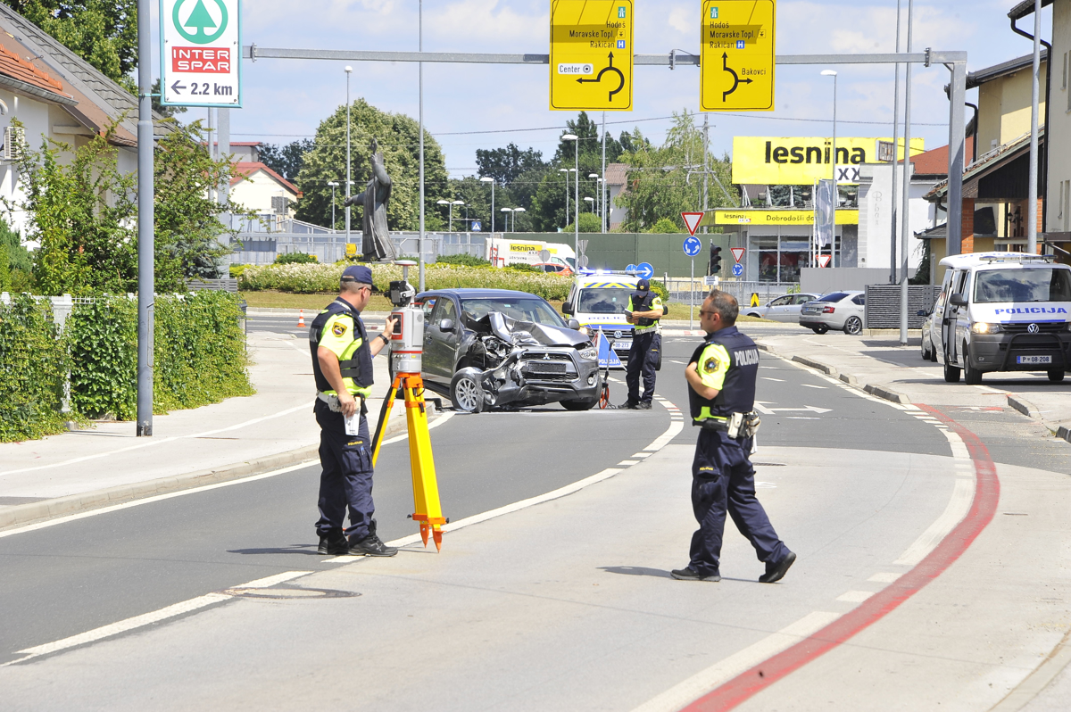 V prometni nesreči v Murski Soboti umrl voznik osebnega avtomobila