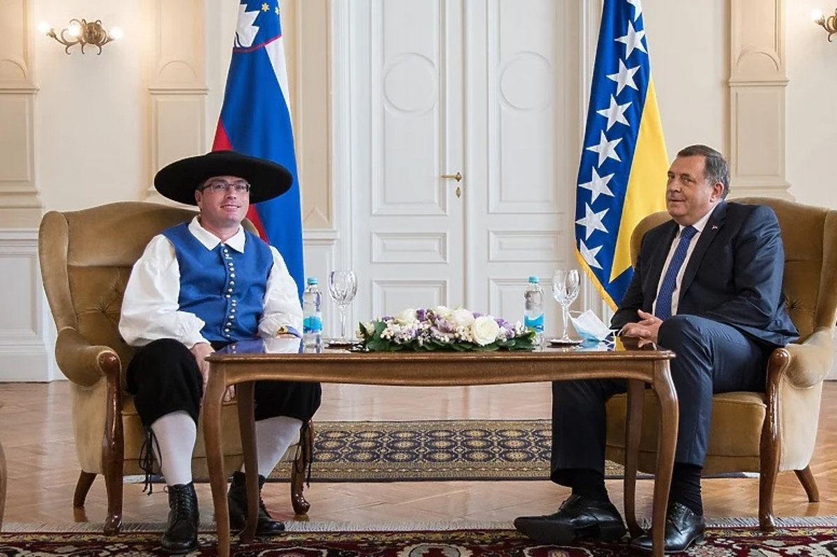 Novi veleposlnik v BiH izročil poverilnice v narodni noši