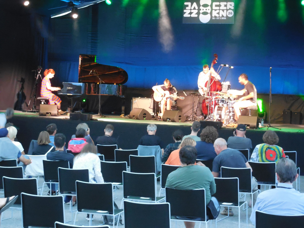 (FOTO) Kako je sredi gora sredi poletja izzvenel Jazz Cerkno