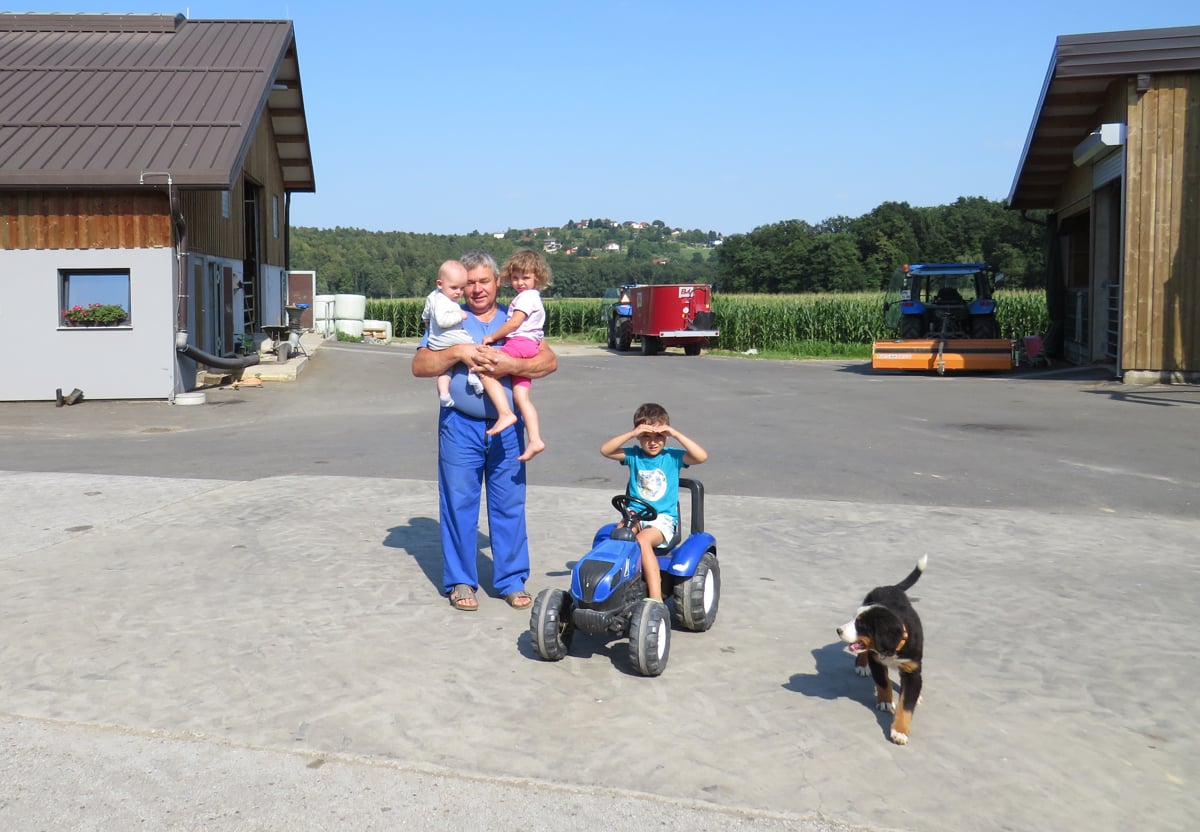 Kmetija Branka Klemenčiča iz Nove vasi je kmetija leta na Ptuju. Želijo si spoštovanja