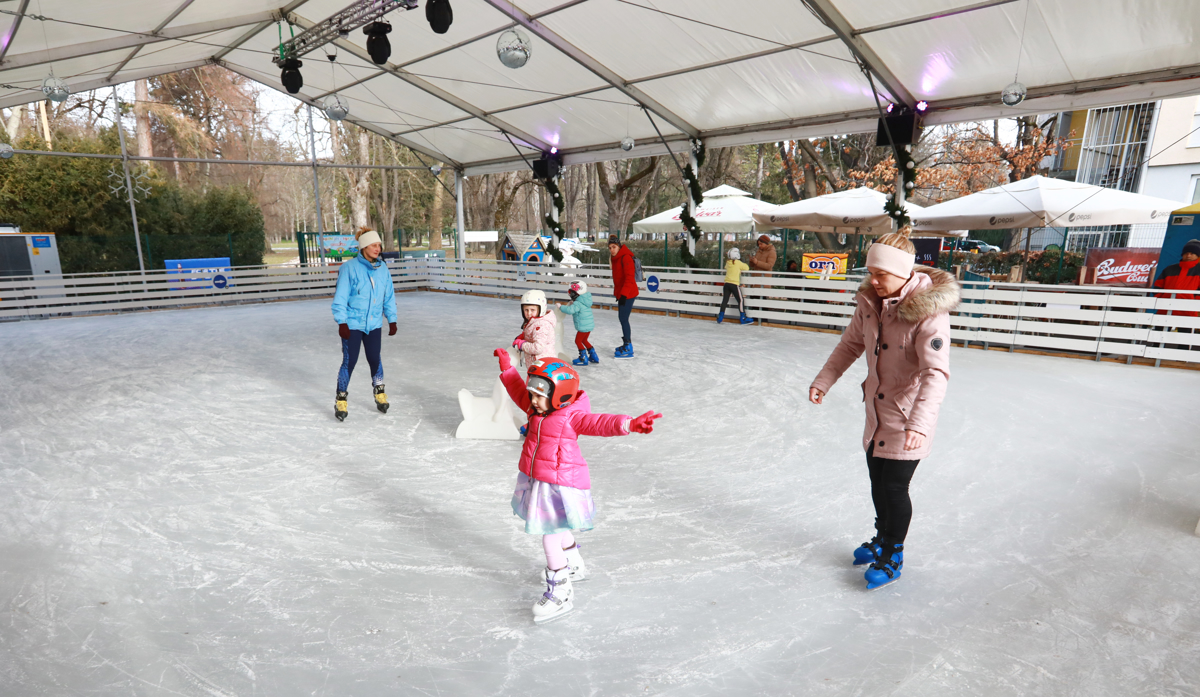 Mariborčani gredo radi na led
