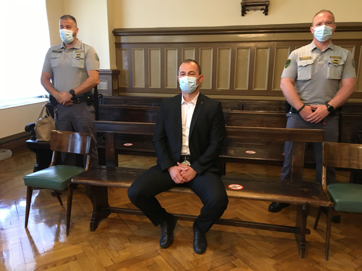 Odvzem prostosti: Pripor, prostost, pripor in spet svoboda
