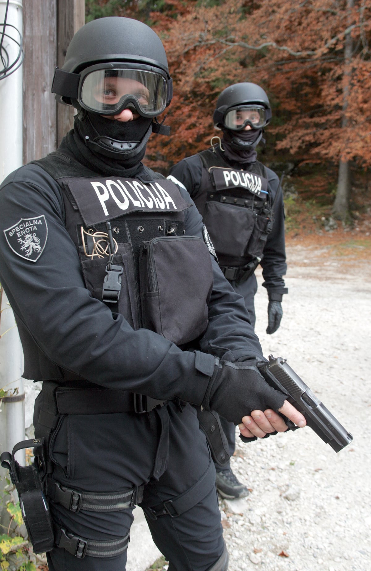 Ljubljana: Vrhunski športnik grozil babici. Posredovali so specialci
