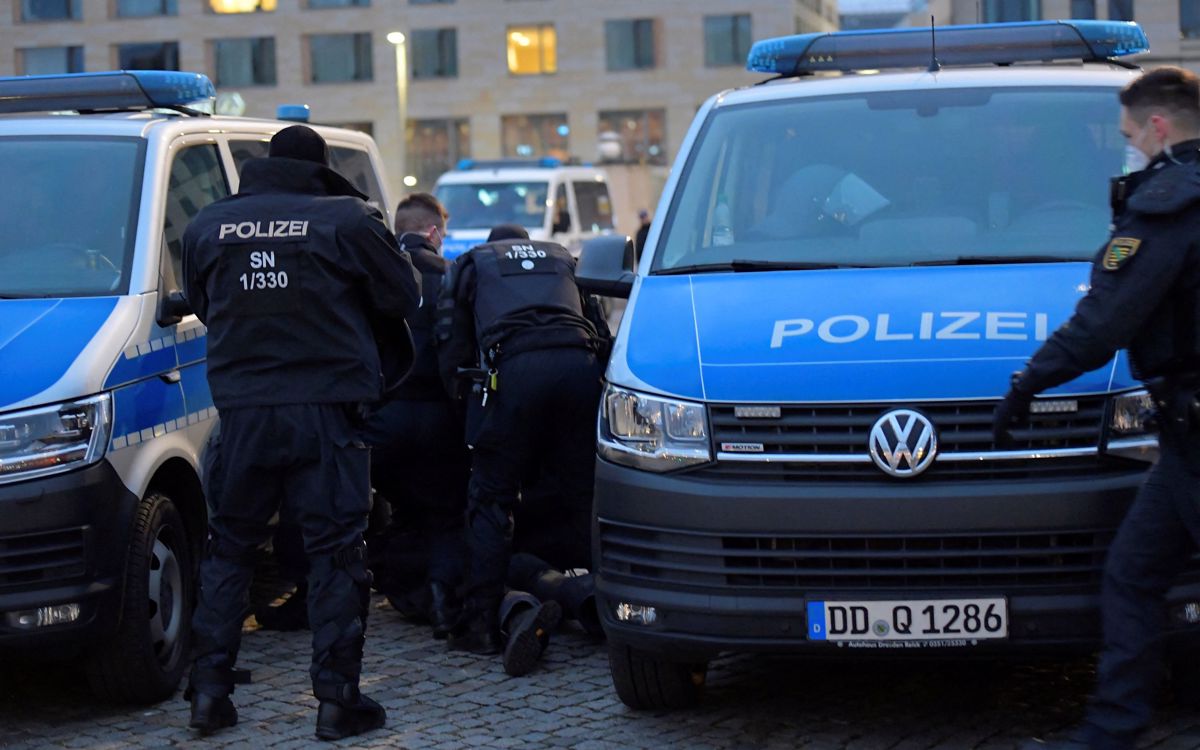 Strelec na eni od nemških univerz ranil več ljudi, ena oseba je umrla
