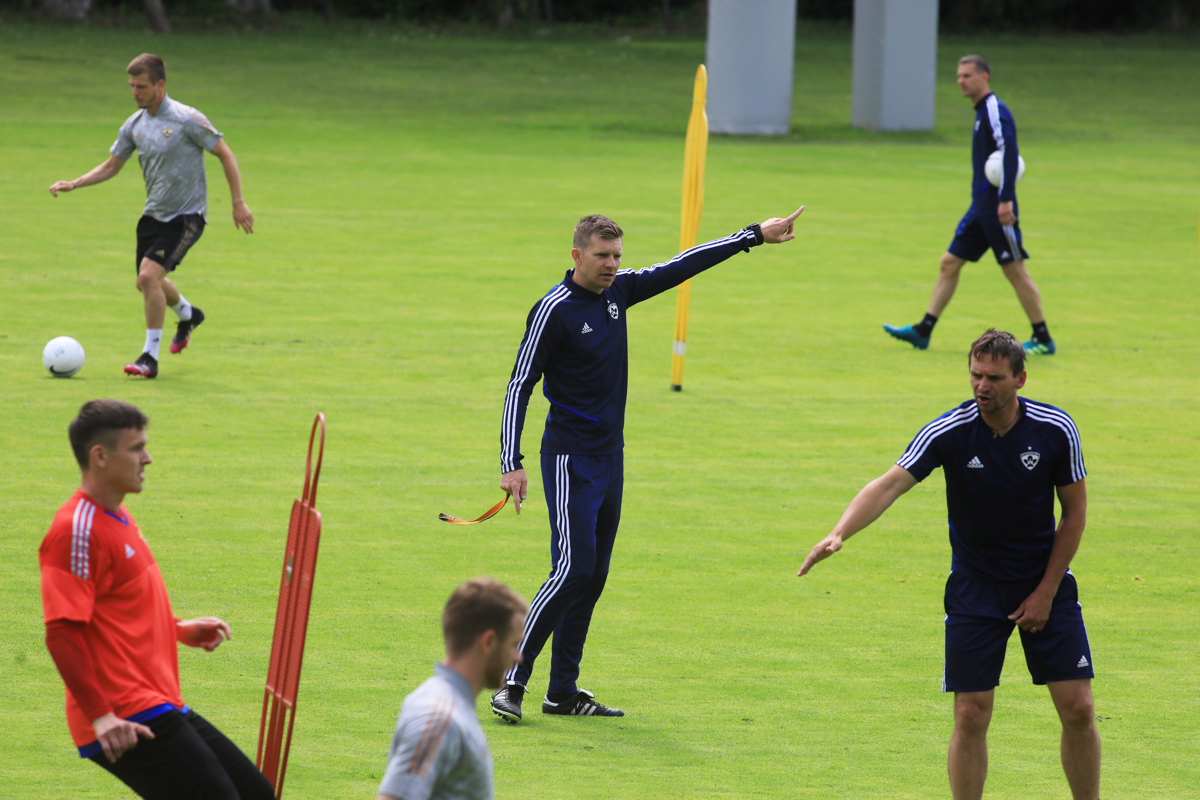 Konec počitnic za vijoličaste: V Ljudskem vrtu vadila tudi novinca