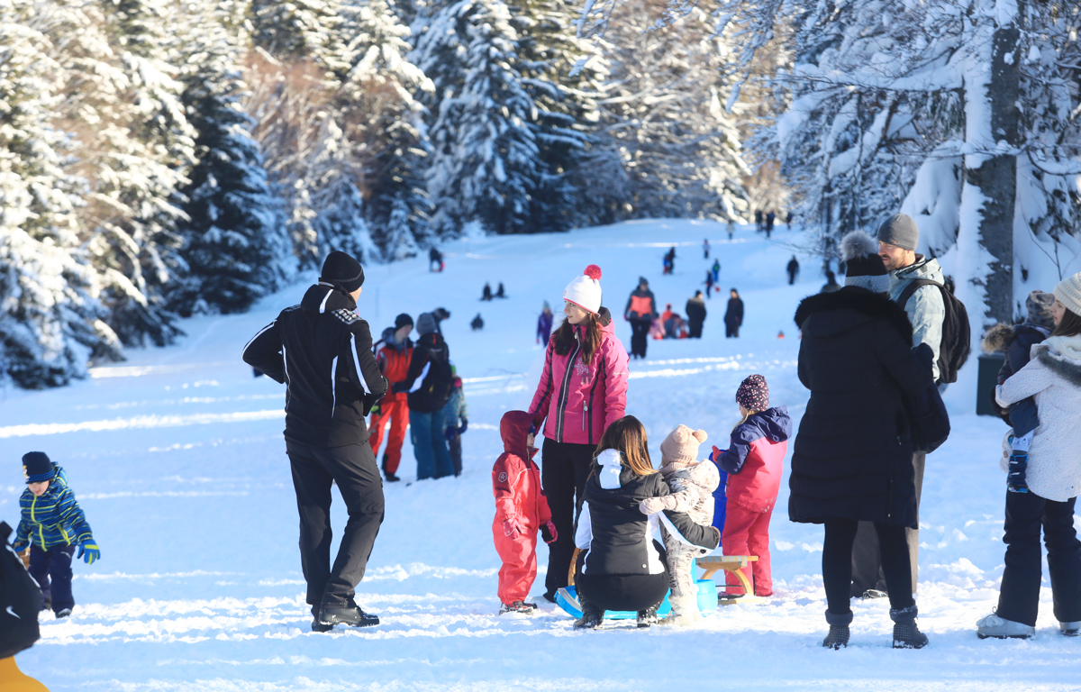 (FOTO) Bellevue in Areh: Zimsko veselje pod svobodnim soncem