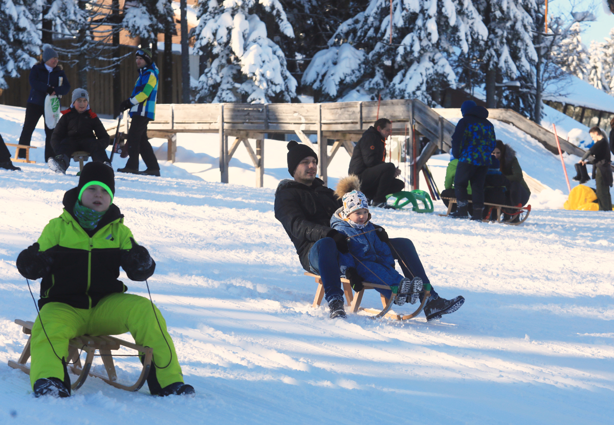 (FOTO) Bellevue in Areh: Zimsko veselje pod svobodnim soncem