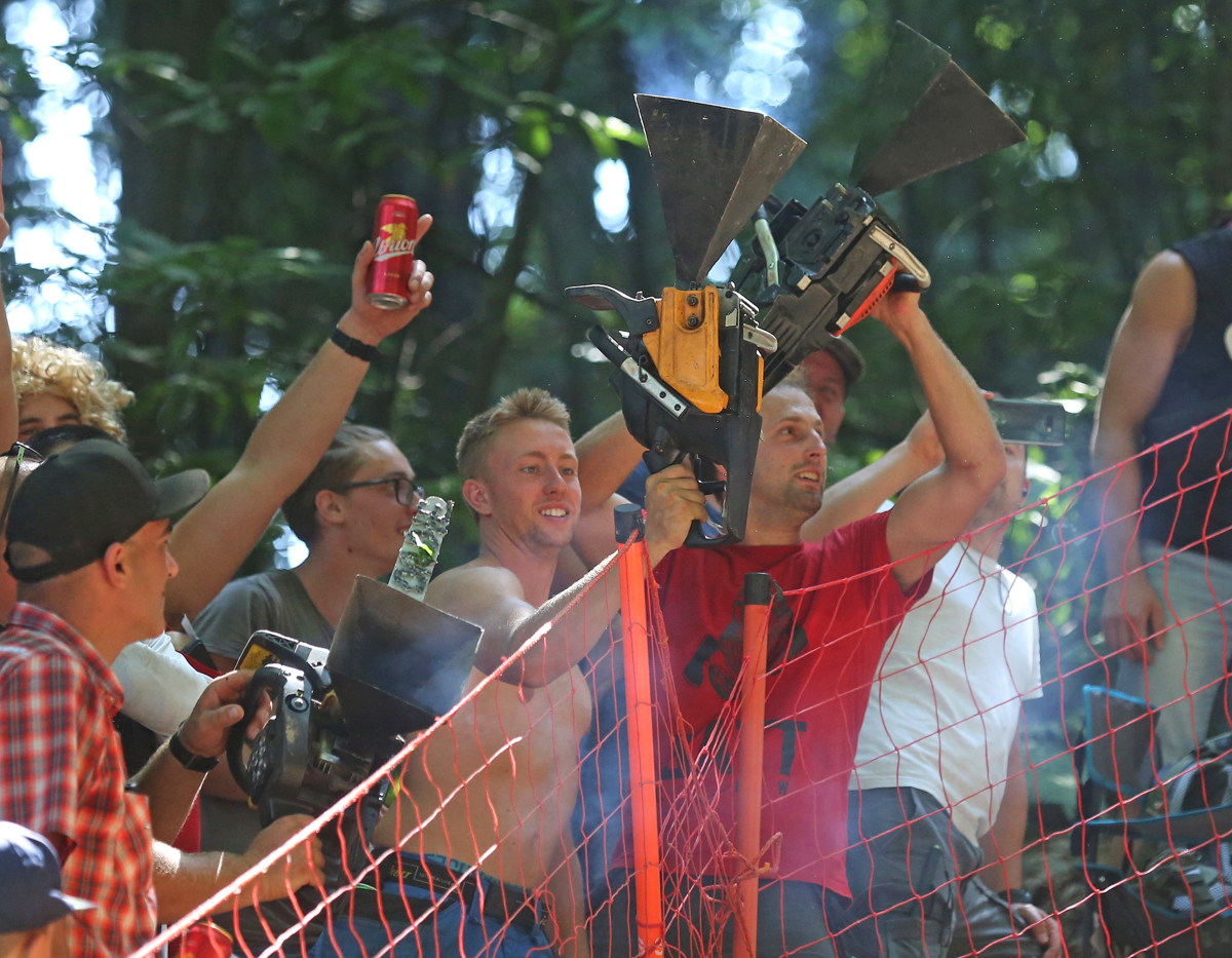 Kolesarski praznik na Mariborskem Pohorju: Finale za svetovni pokal si je ogledalo 8000 navijačev