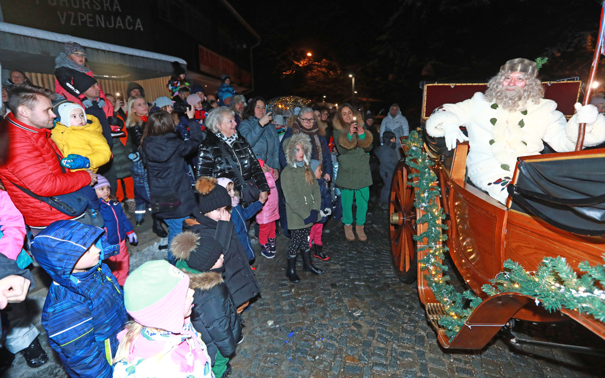 (FOTO) V Maribor je prišel dedek Mraz
