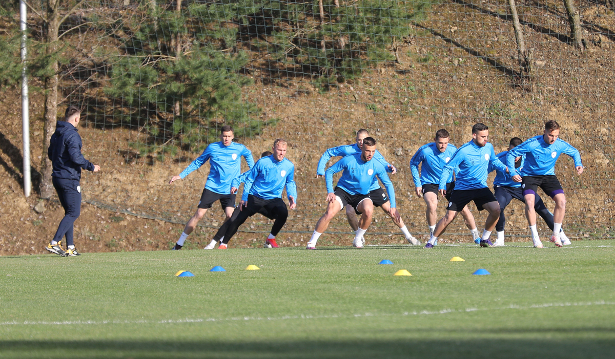 Kako potekajo še zadnje priprave na začetek evropskega nogometnega prvenstva do 21 let v Mariboru
