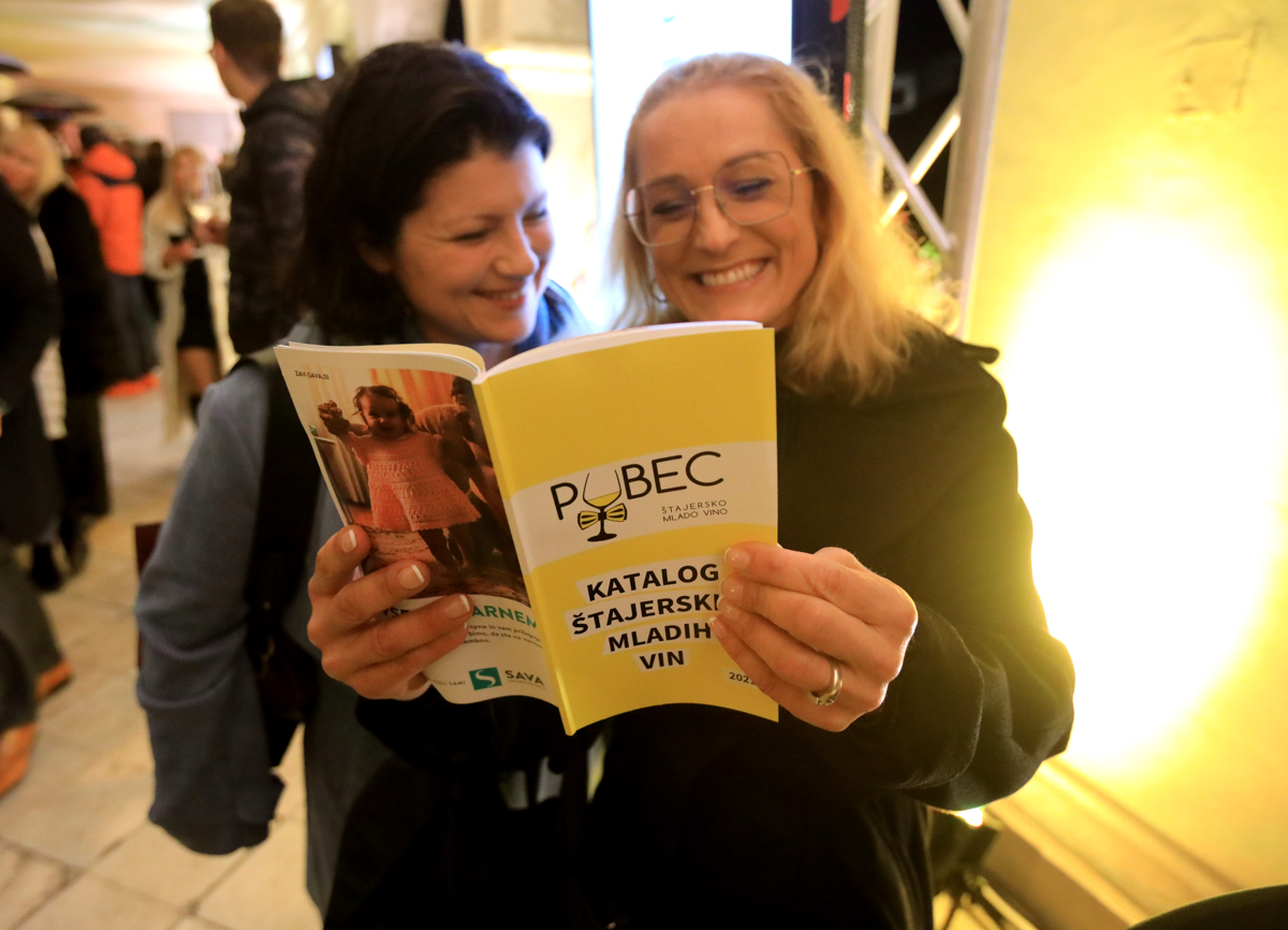 Salon štajerskih mladih vin Pubec: Tako je bilo pod arkadami mariborskega gradu
