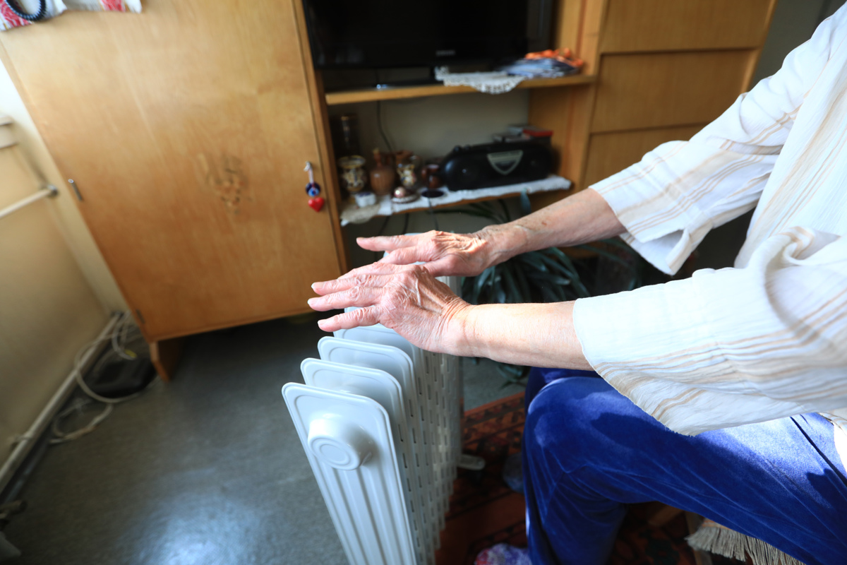 Visoke cene ogrevanja v Mariboru postajajo tudi vroče politično vprašanje: Danes sestanek Arsenoviča z vodji svetniških skupin
