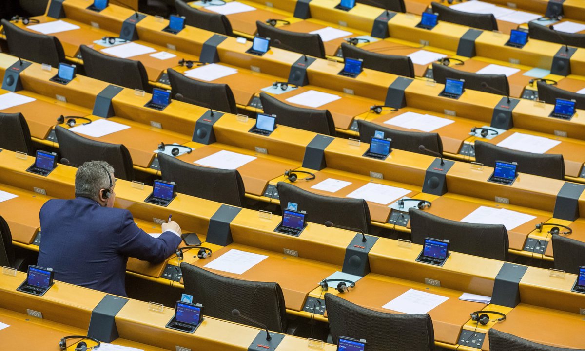 V Evropskem parlamentu obsodbe Trumpovega ukaza o prepovedi vstopa v ZDA