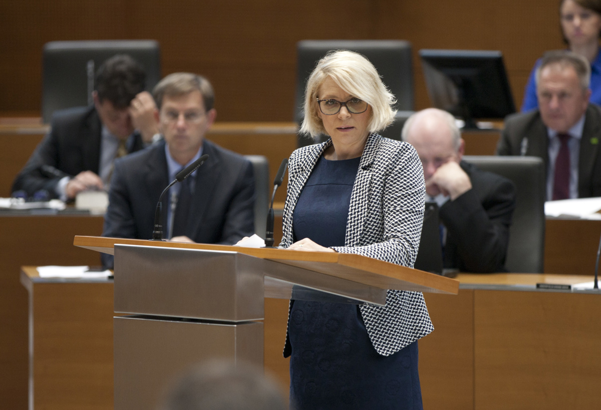 Kopač Mrakova bi odstopila