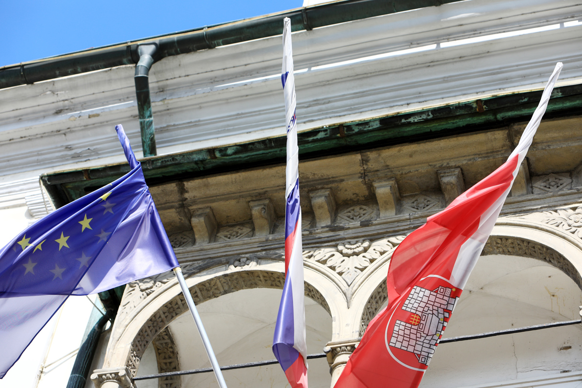 Povprečnina se zvišuje: Koliko več bo dobila Mestna občina Maribor?