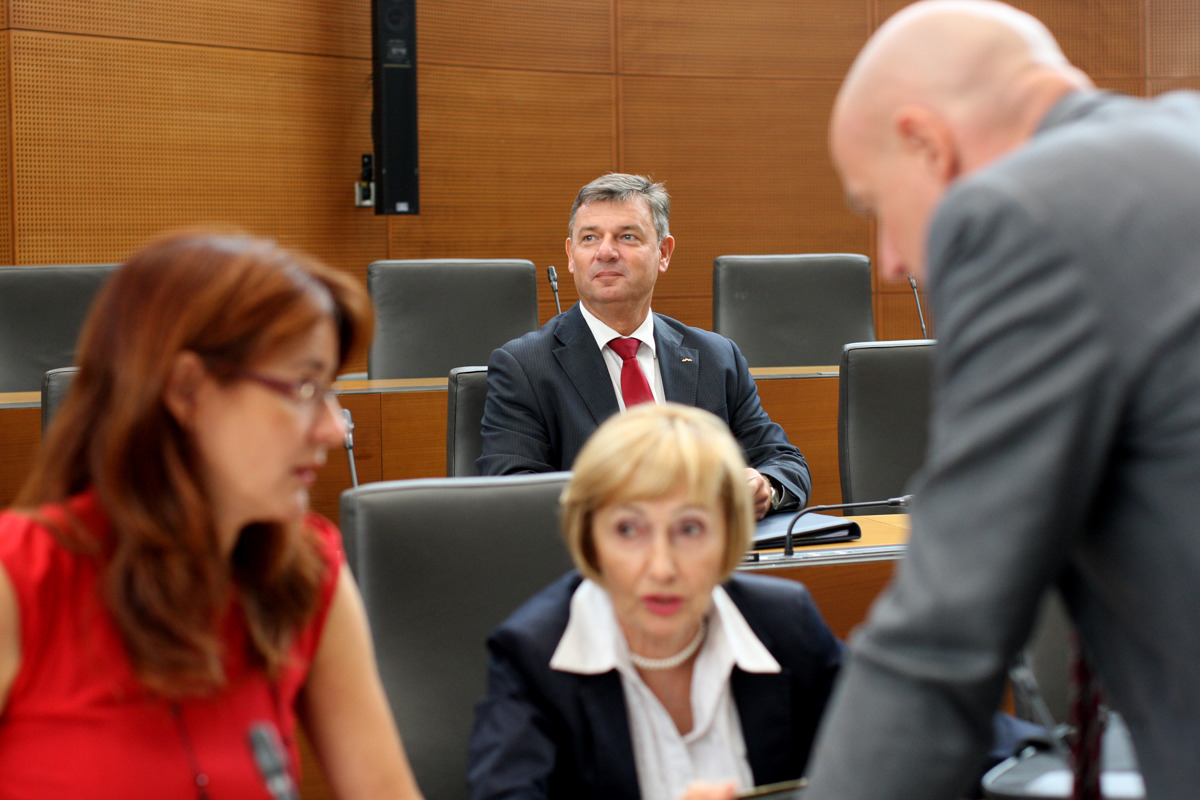 Dvojni izziv za koalicijo