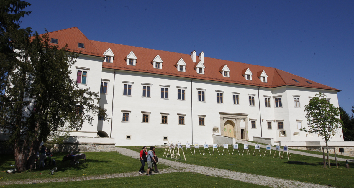 S tem se ponaša država