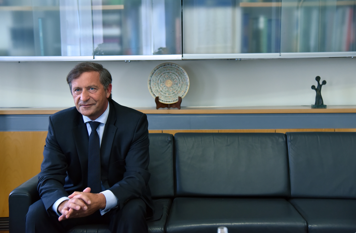 Pri Erjavcu preučujejo, ali bi širili diplomatsko mrežo